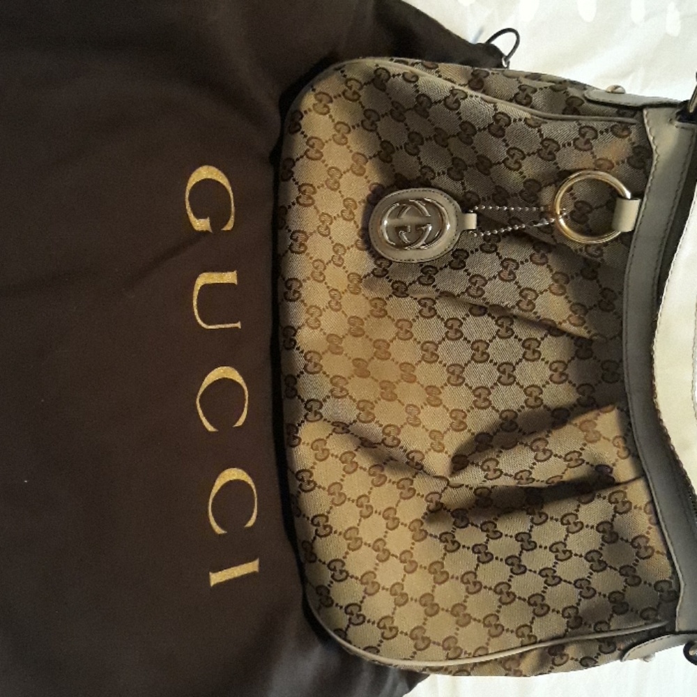 Authentic Gucci GG Canvas medium Sukey - Picture 7 of 8